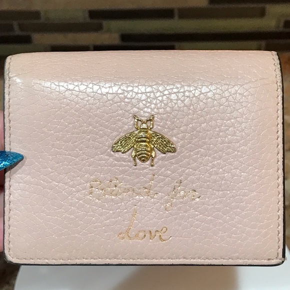 GUCCI Animalier Bee Blind for Love Leather Compact Wallet 🐝❤️‍🔥 - Picture 9 of 17